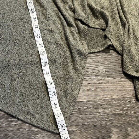 Bobeau Medium Open Front One Button Fleece Wrap Cardigan Green Uneven Hem Top - Picture 7 of 11